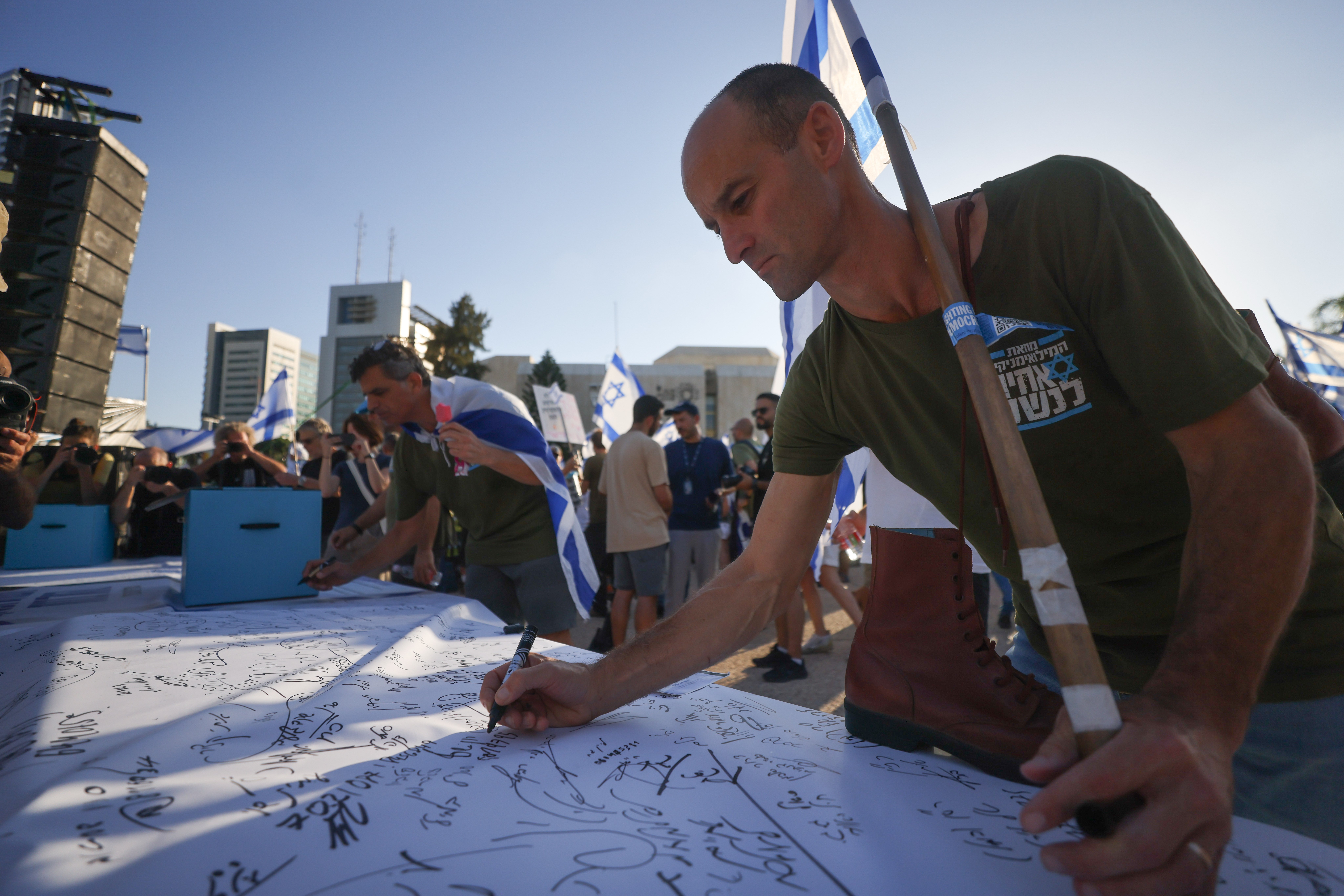 The IDF Reservists Protest against the Judicial Overhaul – Explainer