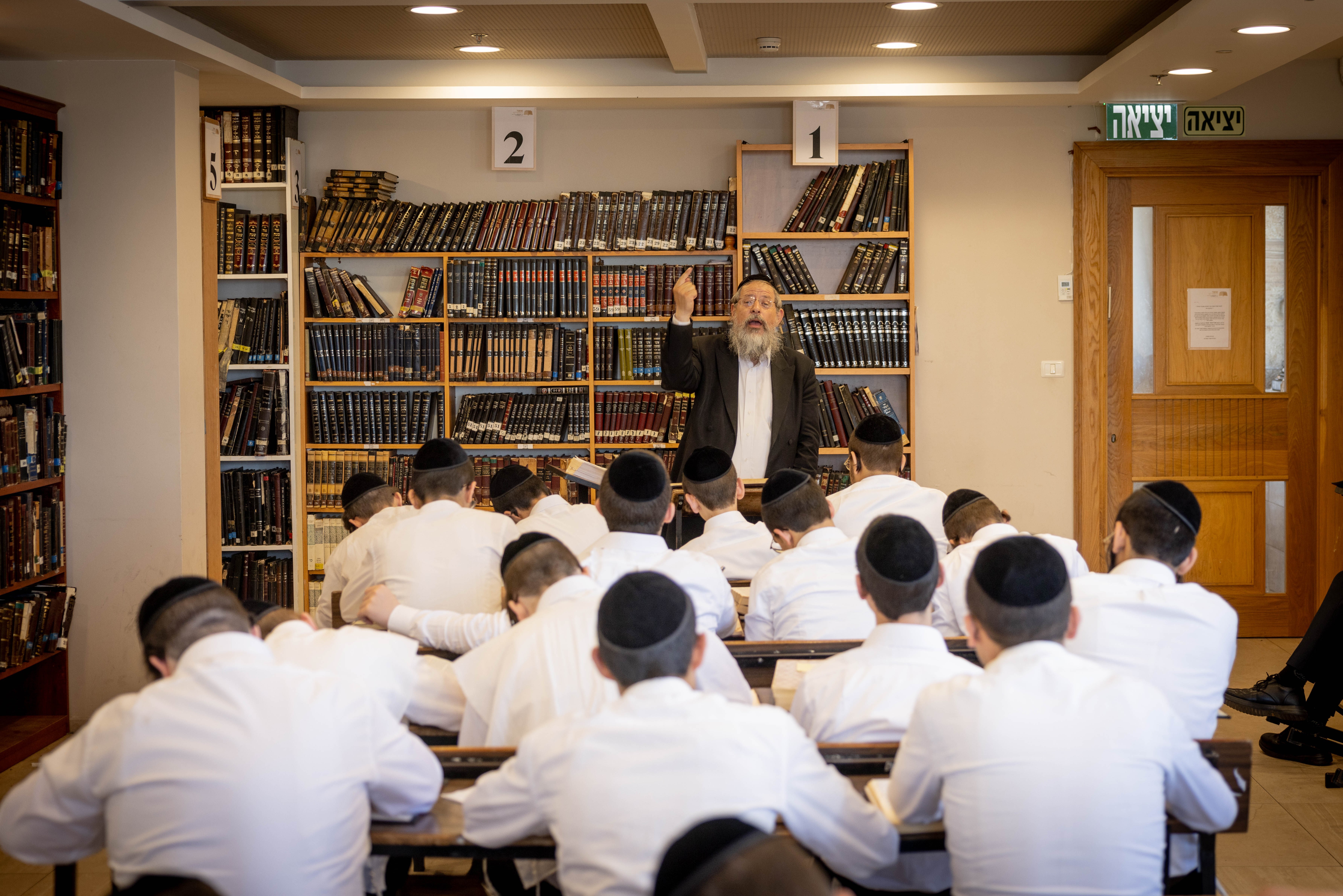 From the World of Torah Study to the World of Work: Social Challenges and Employment Potential Among Haredi Yeshiva Students