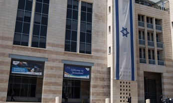 67% of Israelis Want to Transfer More Power from Government to Local Authorities