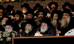 Haredi Politicians: One Hand Writes the Laws, the Other Undermines Them