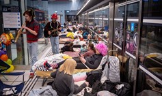 תחנת רכבת שהפכה למקלט, תל אביב, מרץ 2026 | Photo by Chaim Goldberg/Flash90